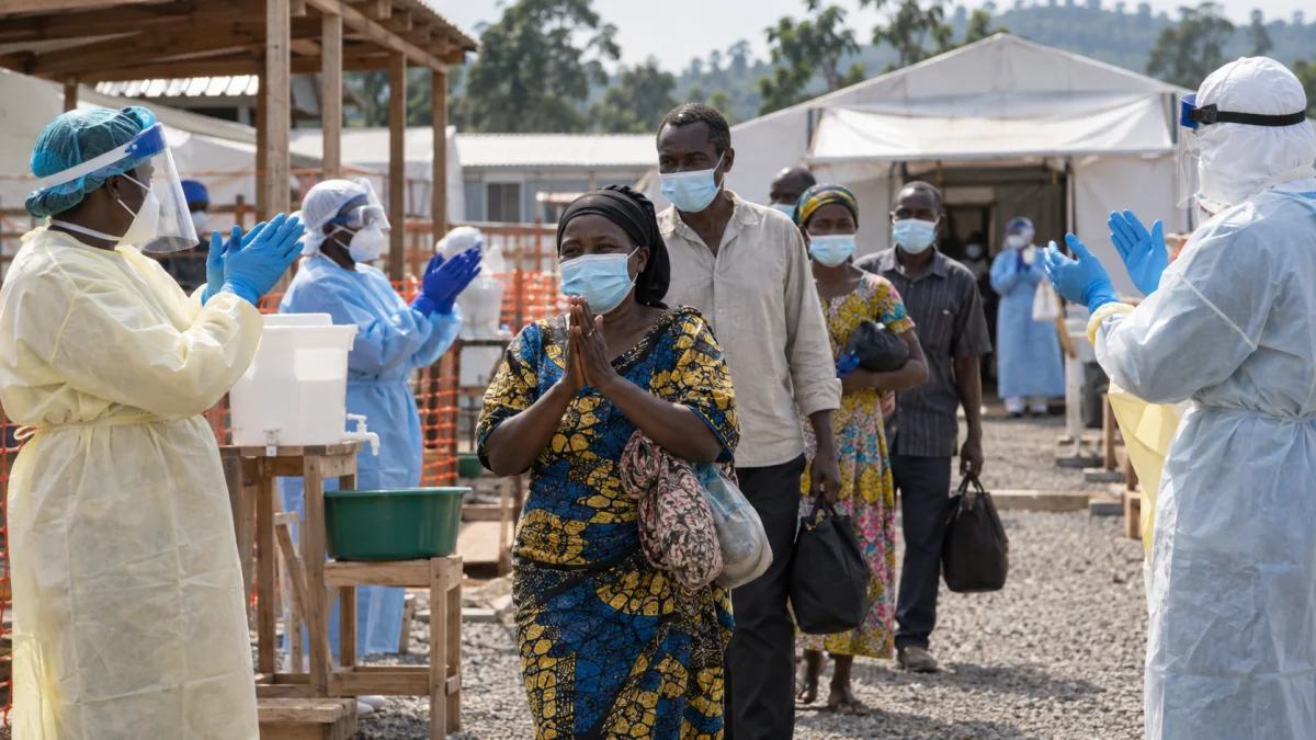 Patients guéris d’Ebola lors de leur sortie d’un centre de traitement à Beni dans le Nord-Kivu