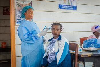 Vaccination d’un professionnel de santé contre Ebola dans la province de la Tshopo en République démocratique du Congo